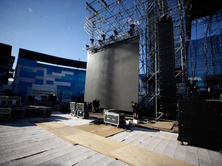 Ultiman detalles en el Estadio Nacional para concierto de Daddy Yankee en Tegucigalpa