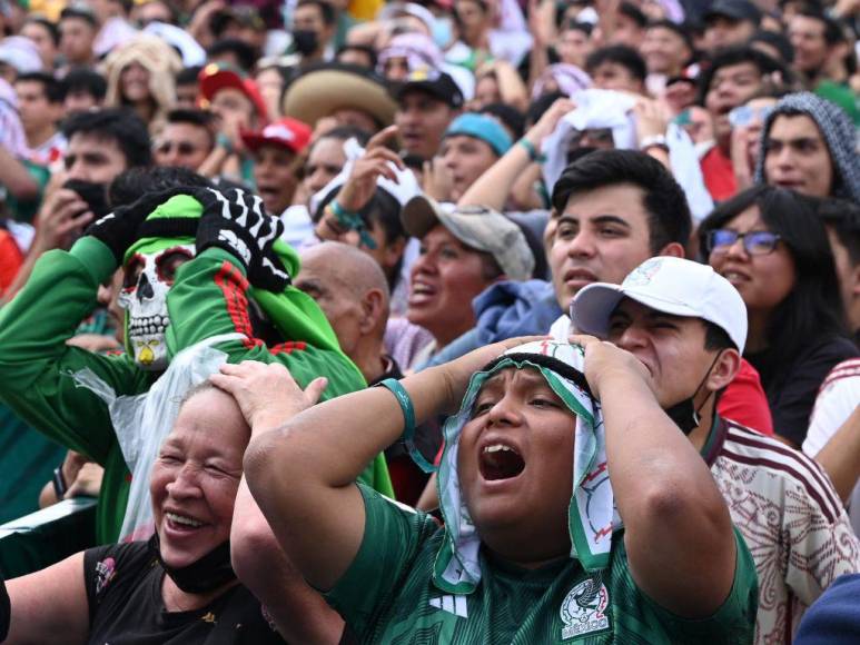 Rostros de dolor en aficionados tras eliminación de México en el Mundial de Qatar 2022