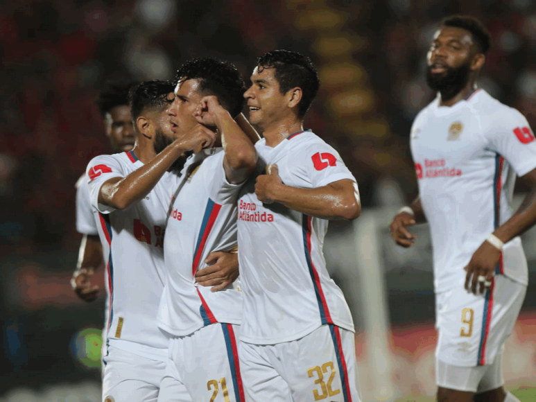 ¡Rey León! Imágenes del festejo de Olimpia tras ganar la Concacaf League 2022