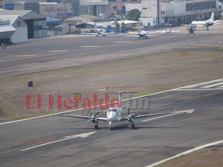 Fotos de la aeronave de la DEA que extraditó a JOH a EEUU