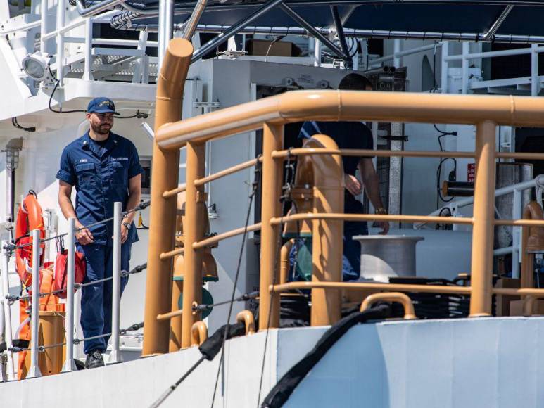 “Pudimos haber sido nosotros”: Empresario y su hijo decidieron no abordar el submarino Titán a último momento