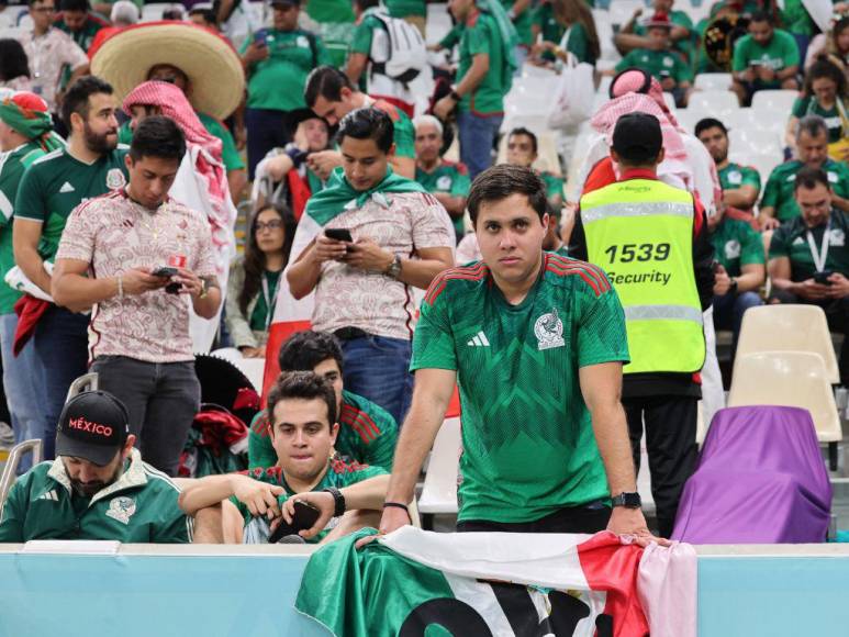 Rostros de dolor en aficionados tras eliminación de México en el Mundial de Qatar 2022