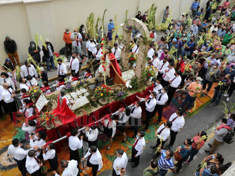 Renovación de la fe: católicos celebran el Domingo de Ramos en la capital