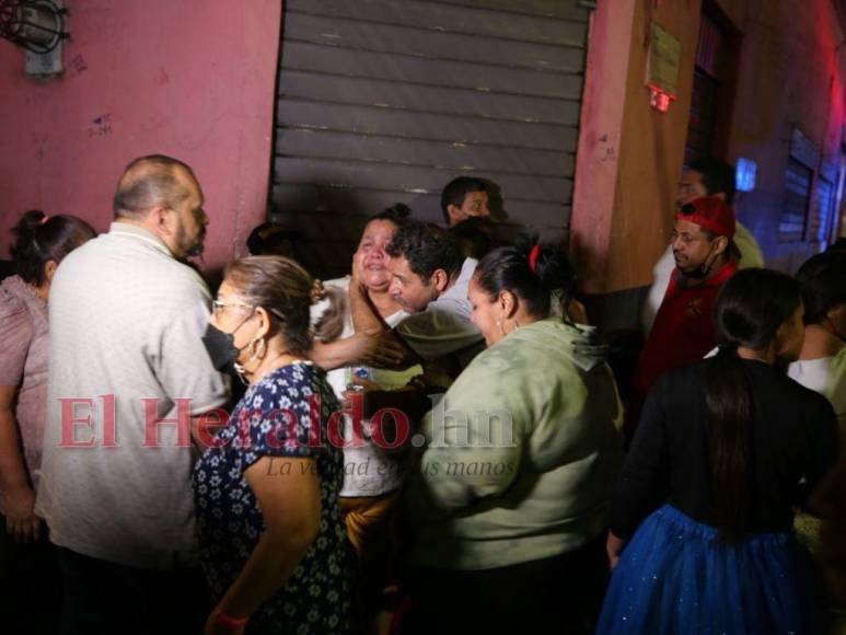 Llanto, dolor y consternación: incendio deja en la calle a varias familias en la capital