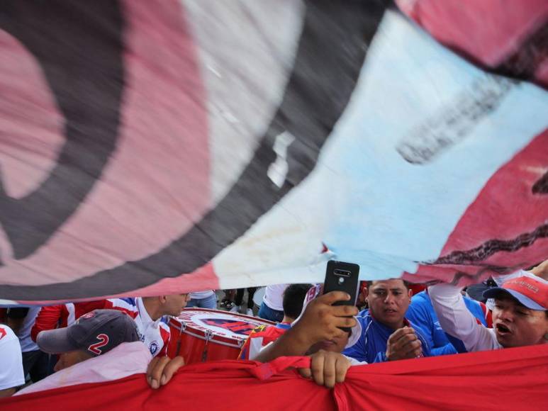 De rojo, blanco y azul se viste el Chelato Uclés para el duelo Olimpia vs Génesis