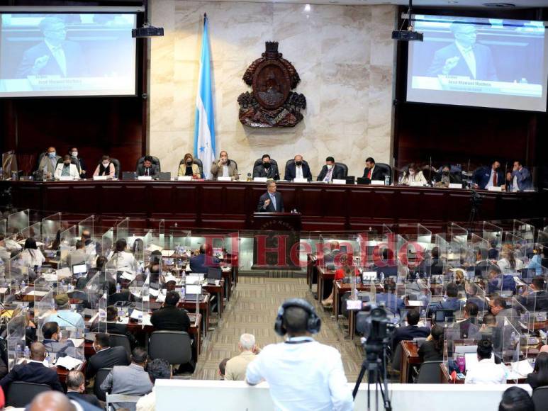 ¿En qué consiste el requerimiento fiscal presentado contra exdiputados del Congreso Nacional?