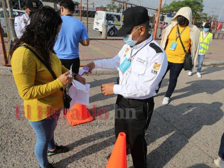 UNAH inicia aplicación de más de 15,000 pruebas de admisión en todo el país