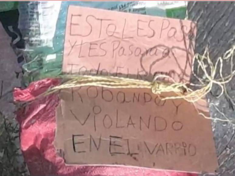 “Por sapos”, “ya empezó limpieza” y “con nosotros no se juega”: los macabros mensajes en rótulos hallados junto a cadáveres