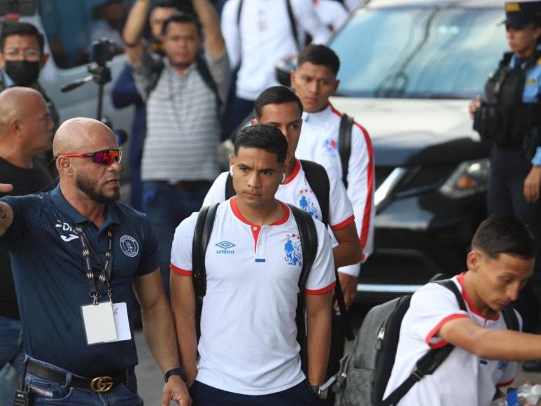 Olimpia fue agredido por barra de Motagua en su llegada al Nacional