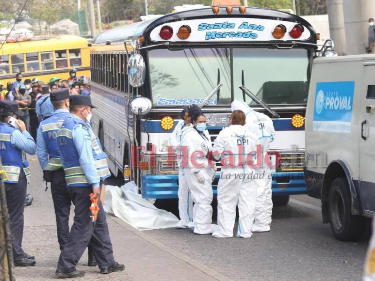 Desgarradoras imágenes que dejó la muerte de un joven tras pleito por un espejo retrovisor