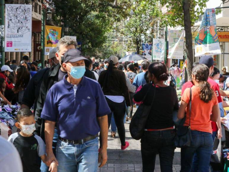 El movimiento comercial que deja la temporada navideña en el Paseo Liquidambar de la capital