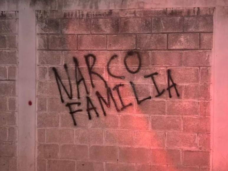 “Narco familia” y “La mitad es para el comandante”: los rótulos con los que amaneció la capital