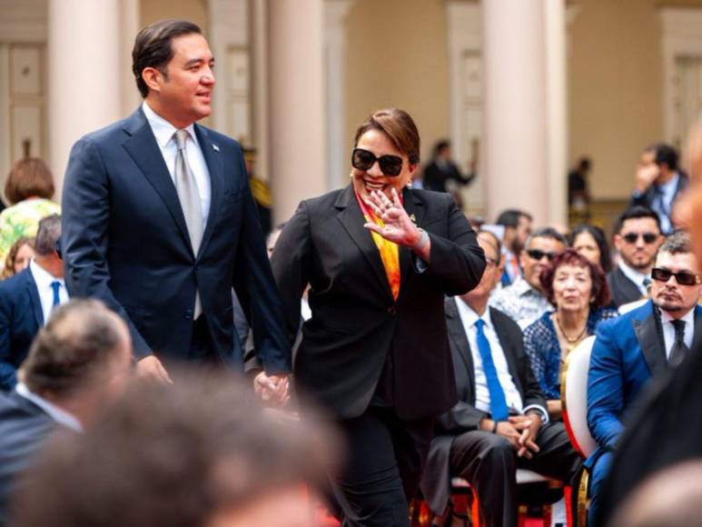 El look que lució la presidenta Xiomara Castro en la investidura de Bukele