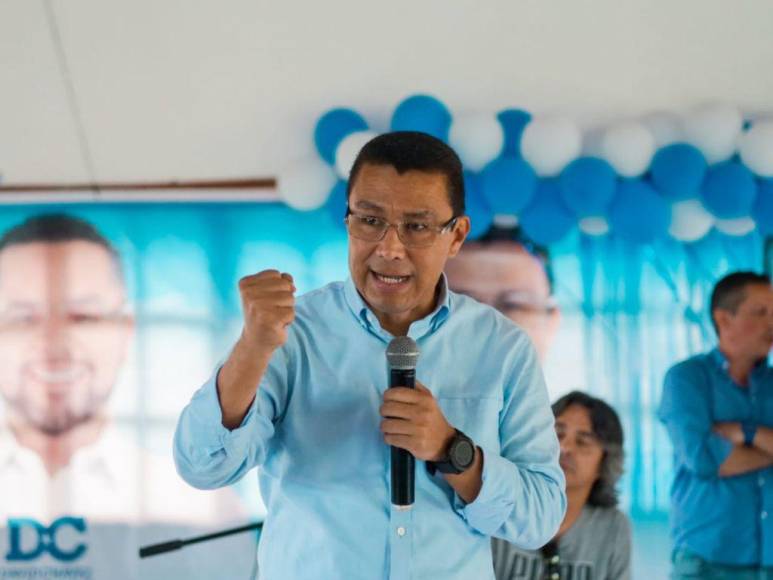 Ebal Díaz, de pastor de la iglesia Luz del Mundo a mano derecha de JOH