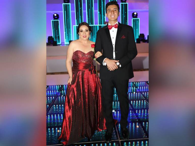 Prom de la Mayan School, una noche para abrazar nuevos sueños