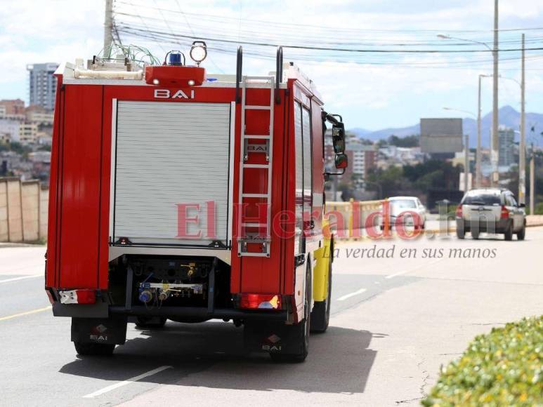 Así son los costosos camiones bomberos: modernos, pero con dificultades para operar