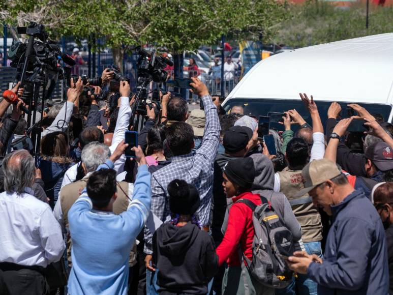 Así fue la visita a Juárez del presidente Andrés López Obrador tras incendio en estación migrante