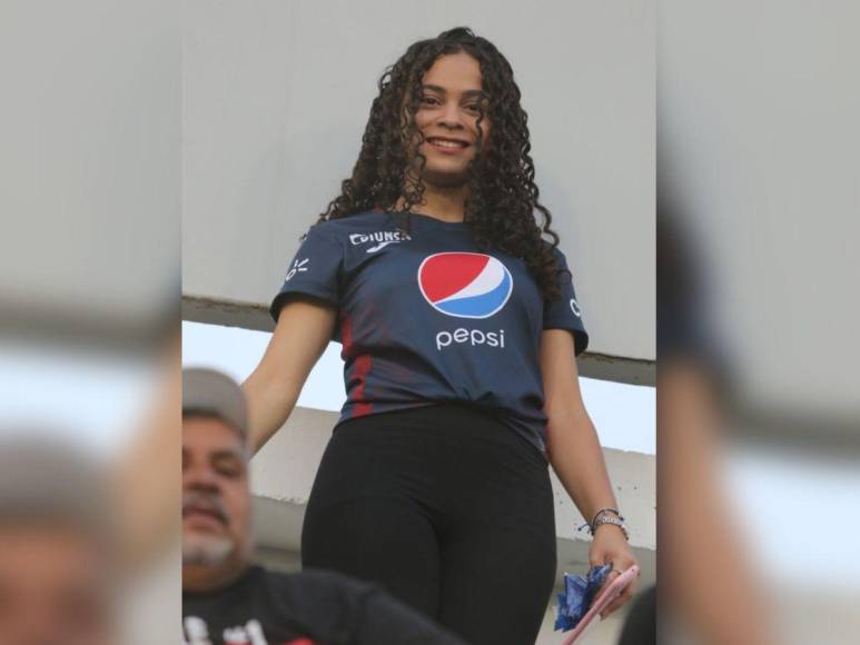 Bellezas que roban suspiros y emoción previo al clásico de Olimpia vs Motagua