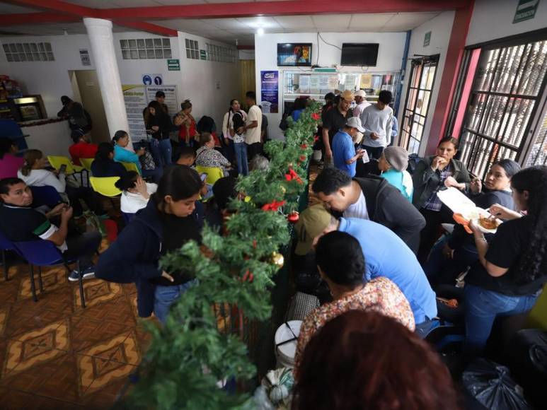 Inicia retorno de hondureños a sus ciudades tras disfrutar feriado de Fin de Año