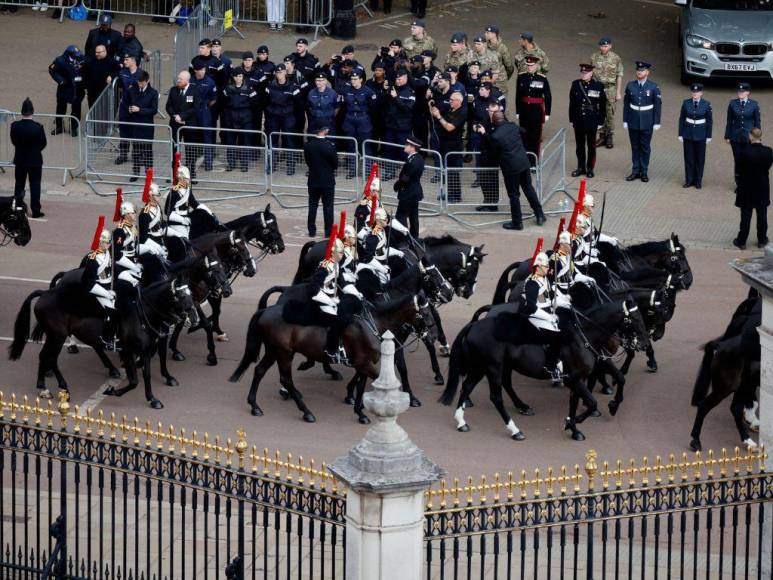 Lágrimas, dolor y una memorable despedida: así se vivió el funeral de la reina Isabel II