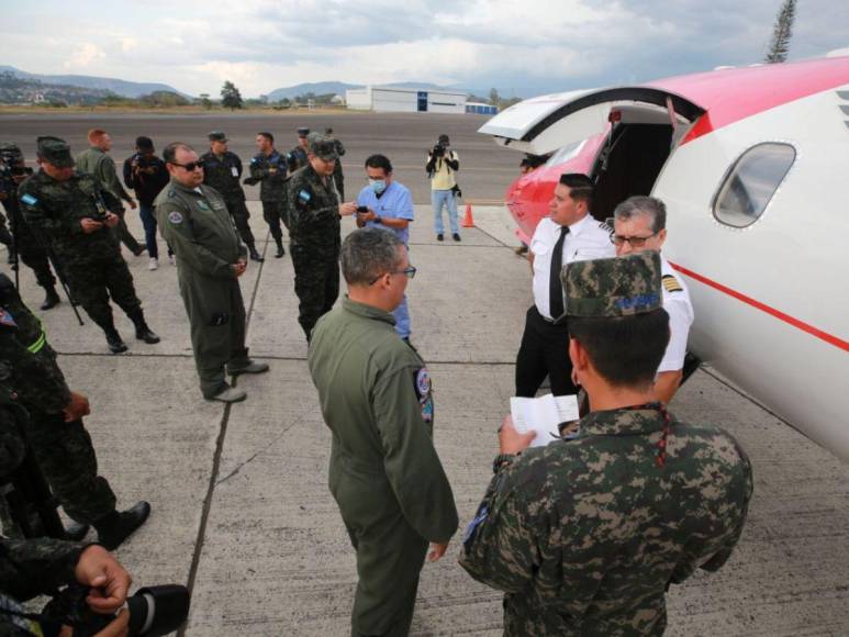 Preparativos para el traslado a México de miembros de la Naval que sufrieron quemaduras en explosión de buque