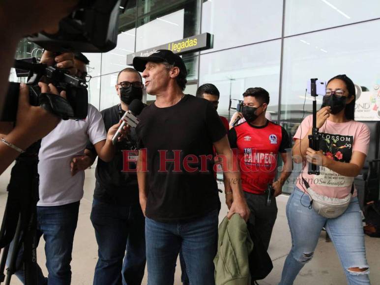 ¡Ilusión merengue! Así se vivió la llegada de Pedro Troglio a Honduras para tomar las riendas del Olimpia