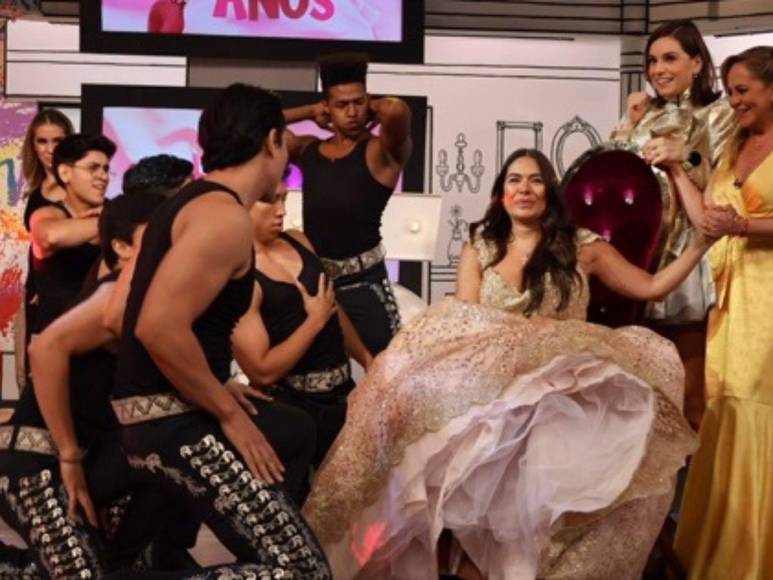 ¡Galilea Montijo de quinceañera otra vez! Conductora celebra sus 51 años