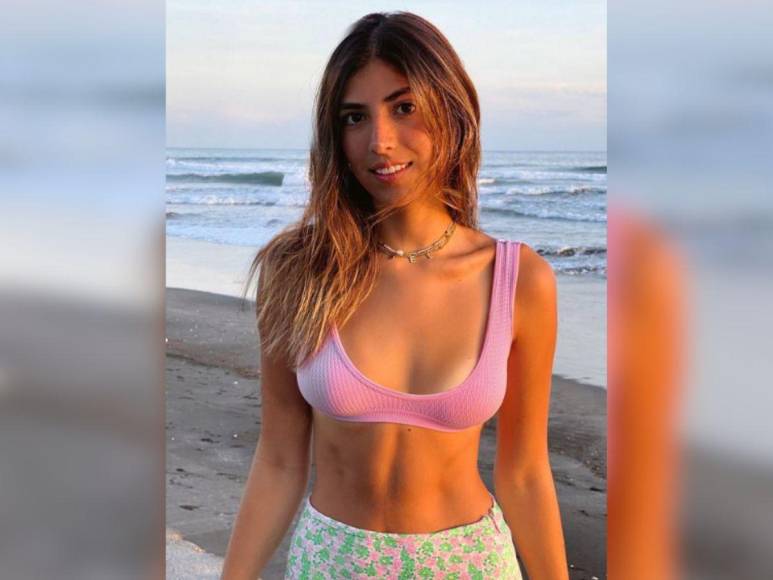 Isabella García Manzo, la Miss Universo El Salvador cuyo triunfo ha sido criticado