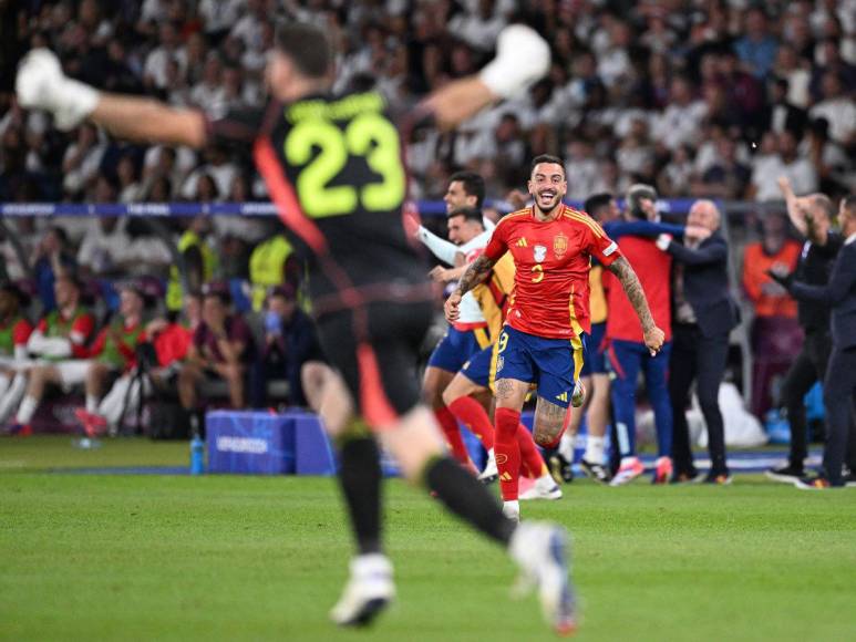 Eufórico festejo de España tras conquistar la cuarta Eurocopa de su historia