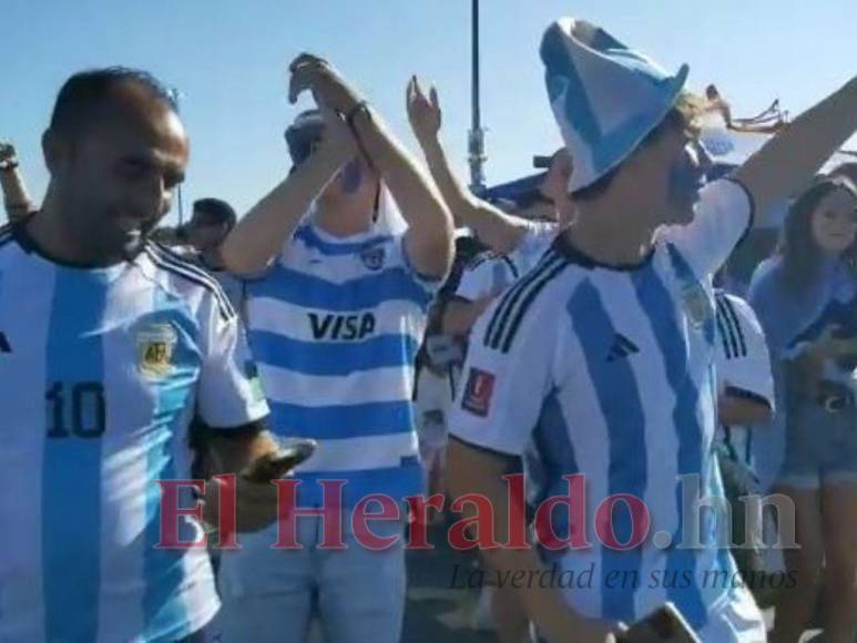 Ambientazo y emoción previo al partido de Honduras vs Argentina