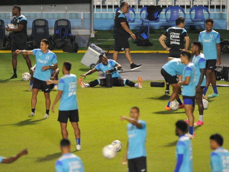 ¡Del aeropuerto a la cancha! Honduras entrenó en Tegucigalpa pensando en derrotar a Cuba