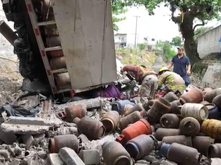 “¡Ay, mi brazo!”: Desgarradoras imágenes del accidente que dejó una mujer muerta y tres heridos en Copán