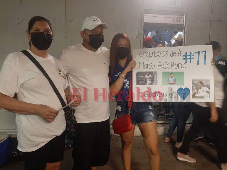 ¡Llenazo y apoyo total! El ambiente en el Morazán para el Honduras vs Panamá