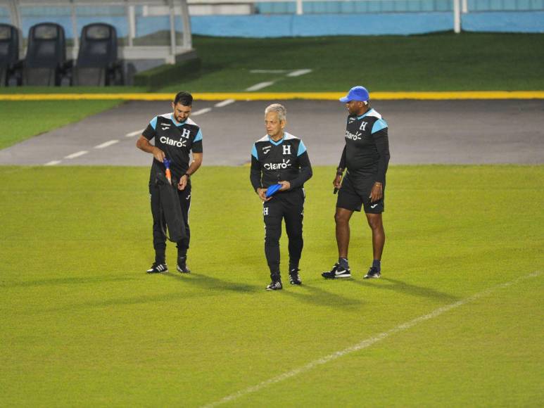 ¡Del aeropuerto a la cancha! Honduras entrenó en Tegucigalpa pensando en derrotar a Cuba