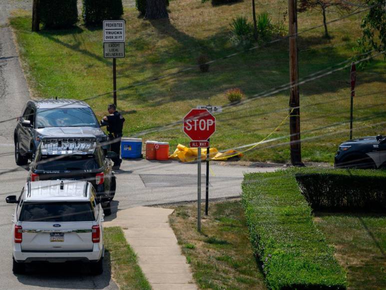 El arma, el edificio del que disparó y la casa del tirador: fotos del atentado de Trump que no has visto