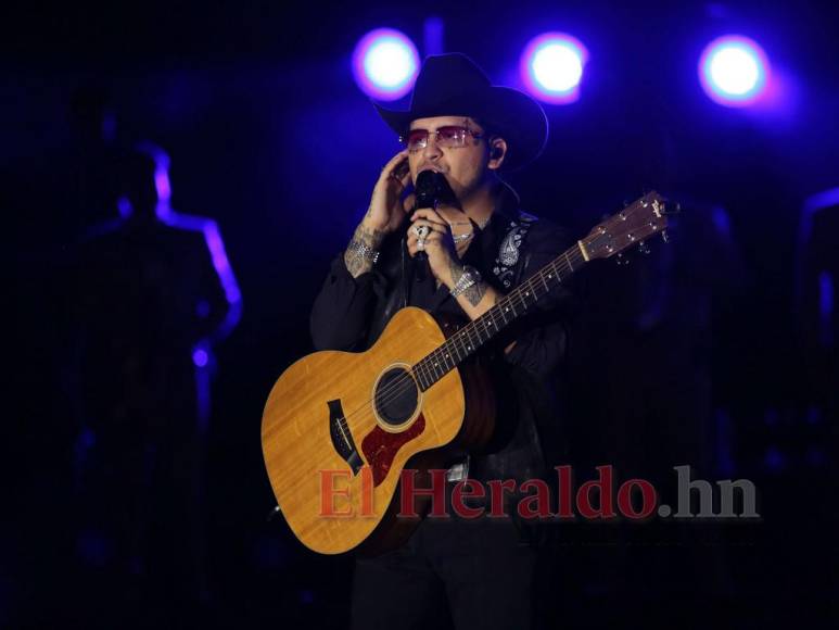 Las mejores fotos de Christian Nodal durante su concierto en Honduras