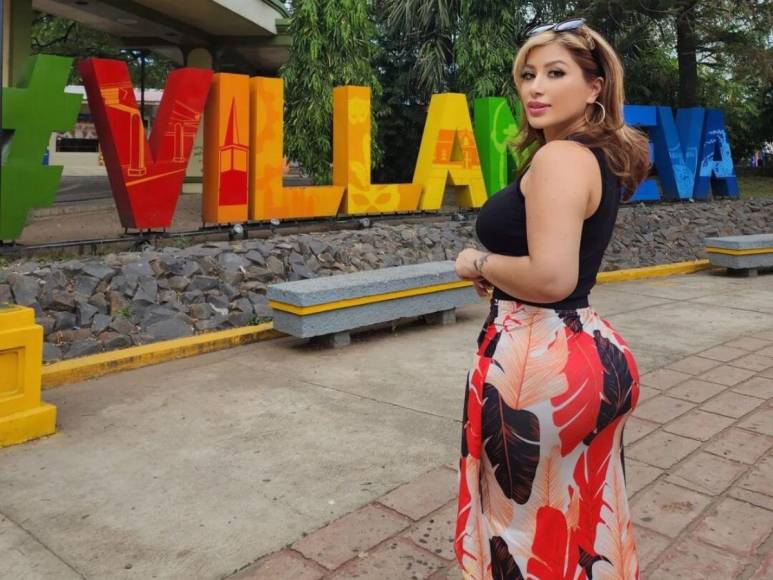 Marleny Aleelayn, la “maestra” hondureña que roba suspiros en las redes sociales