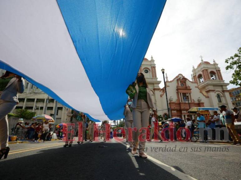 Fervor y algarabía en las fiestas de Independencia en la zona norte de Honduras (FOTOS)