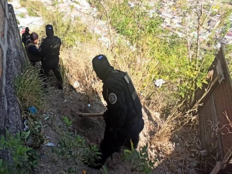 Imágenes del cementerio clandestino de la pandilla 18 hallado en la colonia La Esperanza