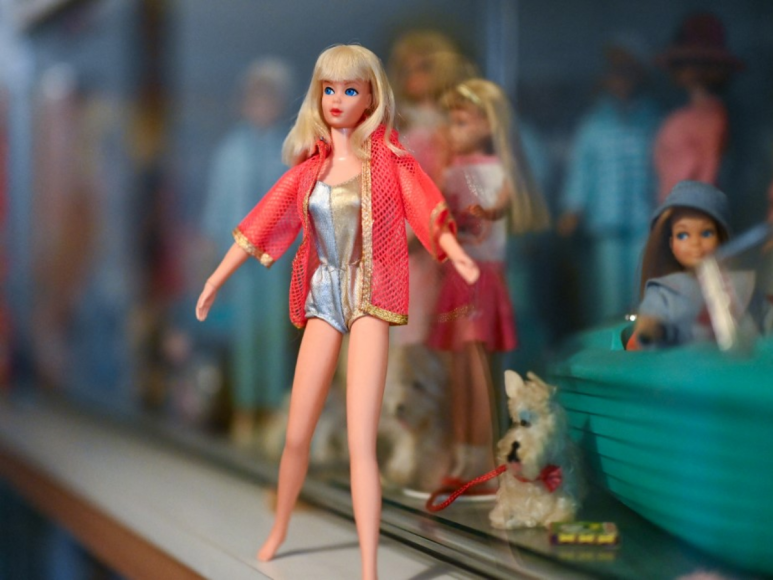 ¡Una no es suficiente! Conoce la mayor colección de Barbies del mundo