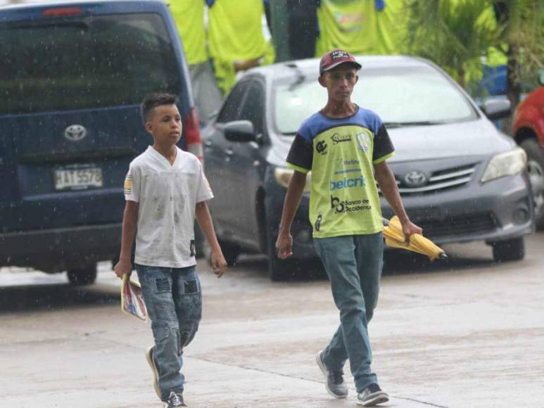 ¡Entre lodo y agua!, así recibe el Brevé Vargas al Olancho y Motagua