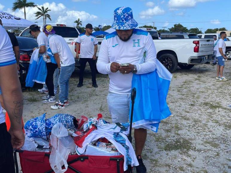 Fiesta catracha en Florida para el debut de Rueda en el Honduras vs Guatemala