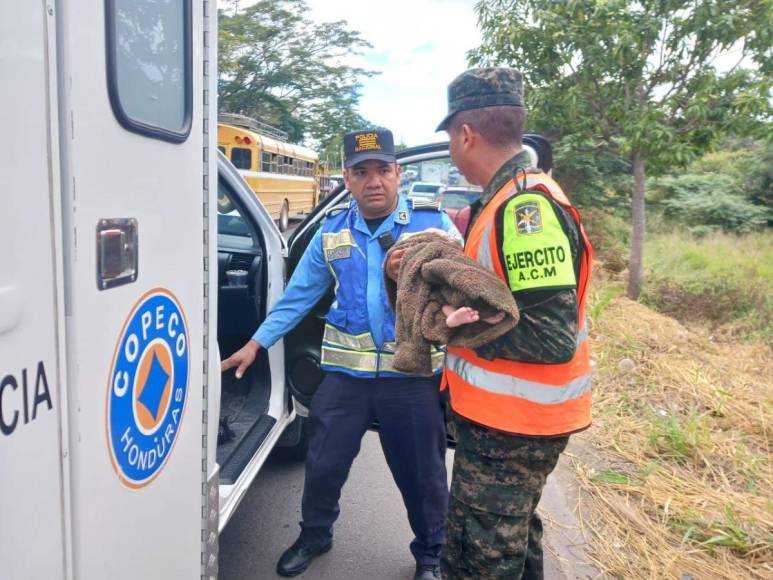 Caos en la carretera a Olancho luego de trágico accidente de autobús