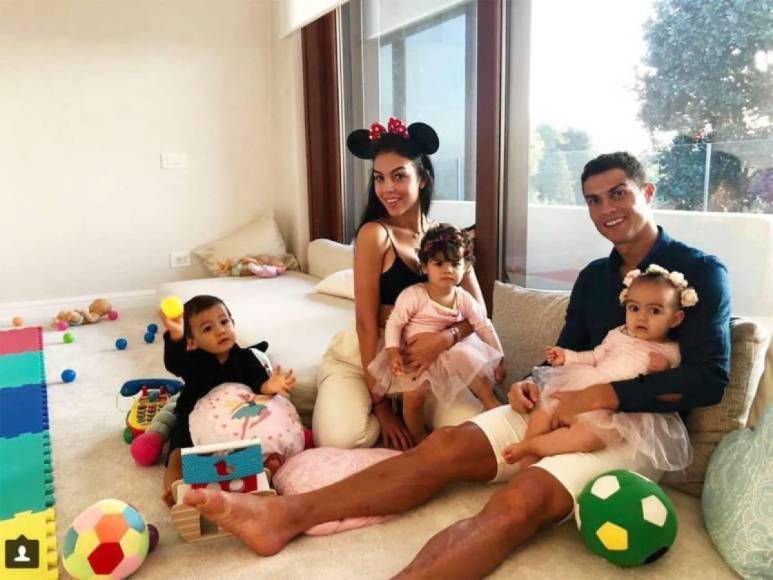 Cristiano Ronaldo y Georgina Rodríguez y su lujosa mansión que se mandaron a construir