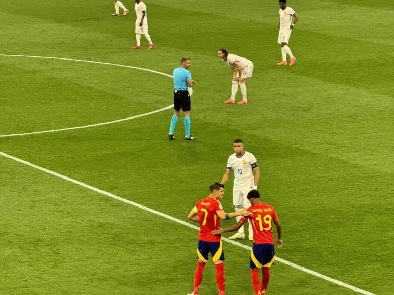 Lamine Yamal iluminado y Mbappé destrozado tras eliminación de Francia de la Euro 2024