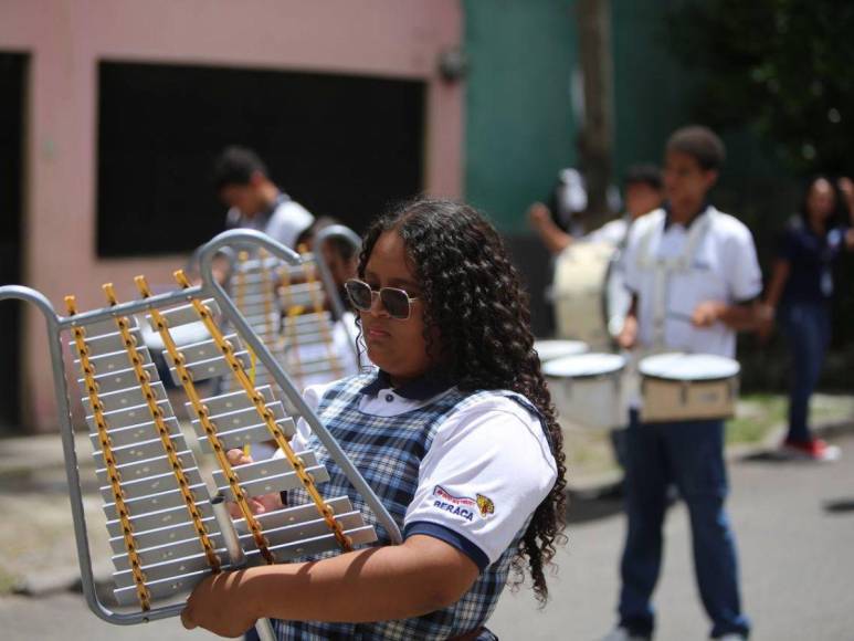 Así se prepara la banda de guerra del Instituto Beraca