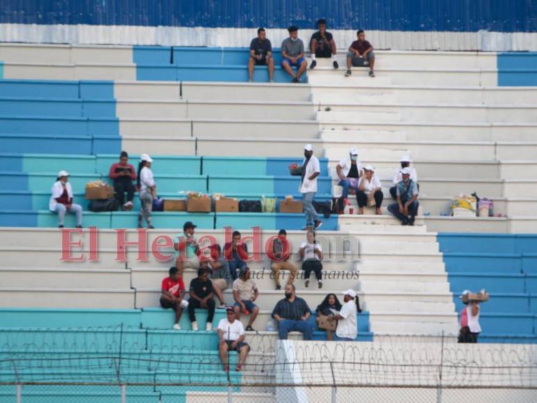 Belleza, seguridad y un estadio vacío en el clásico Motagua vs. Olimpia (FOTOS)