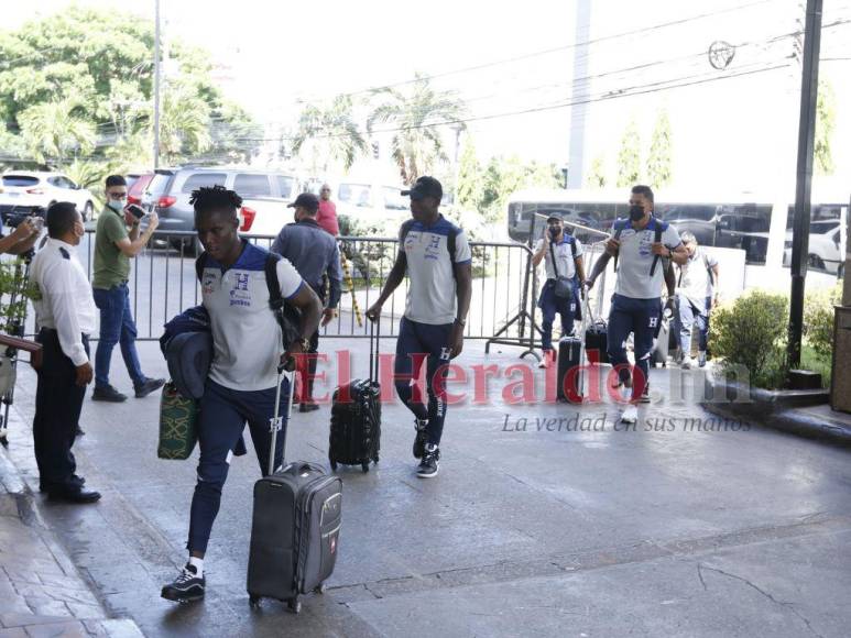 Molestos y sin tiempo para descansar: así llegó la Selección de Honduras tras estar varada en Curazao