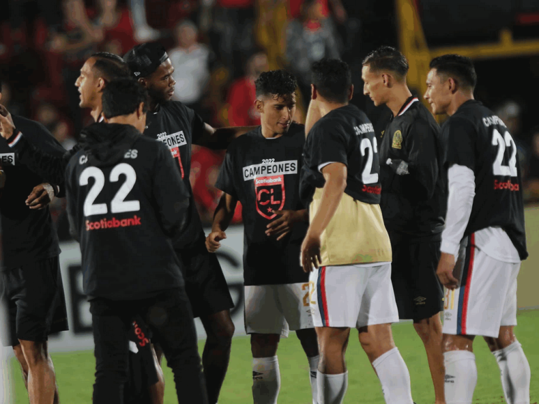 ¡Rey León! Imágenes del festejo de Olimpia tras ganar la Concacaf League 2022