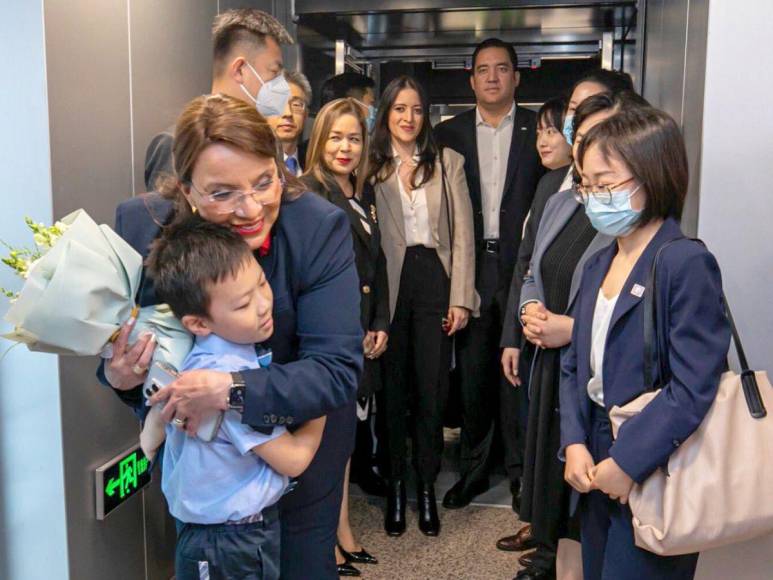 Así fue el recibimiento de la presidenta Xiomara Castro en su primera visita a China